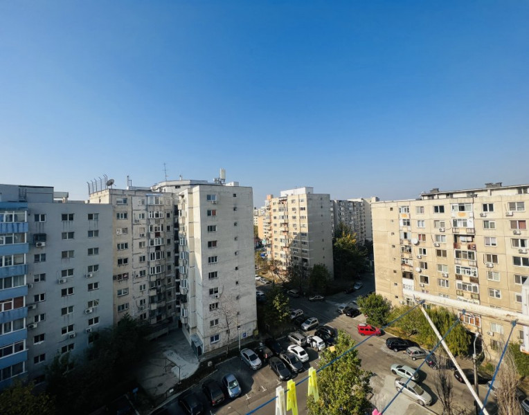Apartament cu 3 camere decomandat in zona Progresului - Calea Rahovei