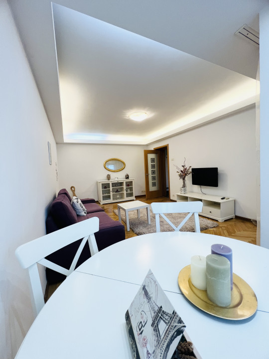 Apartament de inchiriat in Piata Unirii, cu vedere frumoasa si metrou la 2 min 