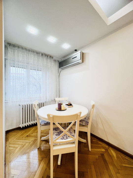 Apartament de inchiriat in Piata Unirii, cu vedere frumoasa si metrou la 2 min 