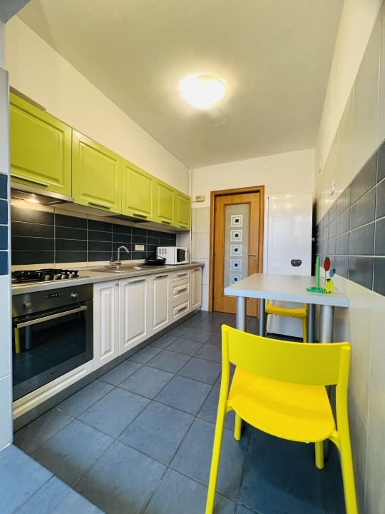 Apartament de inchiriat in Piata Unirii, cu vedere frumoasa si metrou la 2 min 