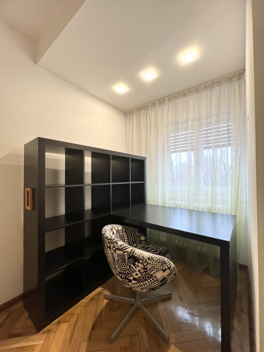 Apartament de inchiriat in Piata Unirii, cu vedere frumoasa si metrou la 2 min 