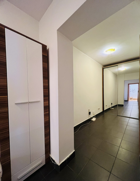 Apartament de inchiriat in Piata Unirii, cu vedere frumoasa si metrou la 2 min 