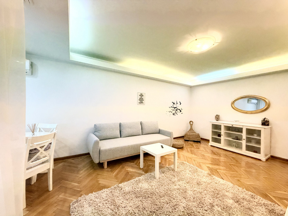 Apartament de inchiriat in Piata Unirii, cu vedere frumoasa si metrou la 2 min 