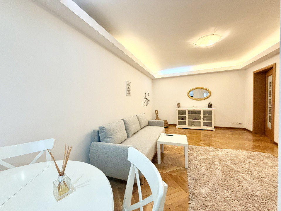 Apartament de inchiriat in Piata Unirii, cu vedere frumoasa si metrou la 2 min 