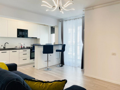 Apartament cu 3 camere complet mobilat si utilat, vedere la Mare 