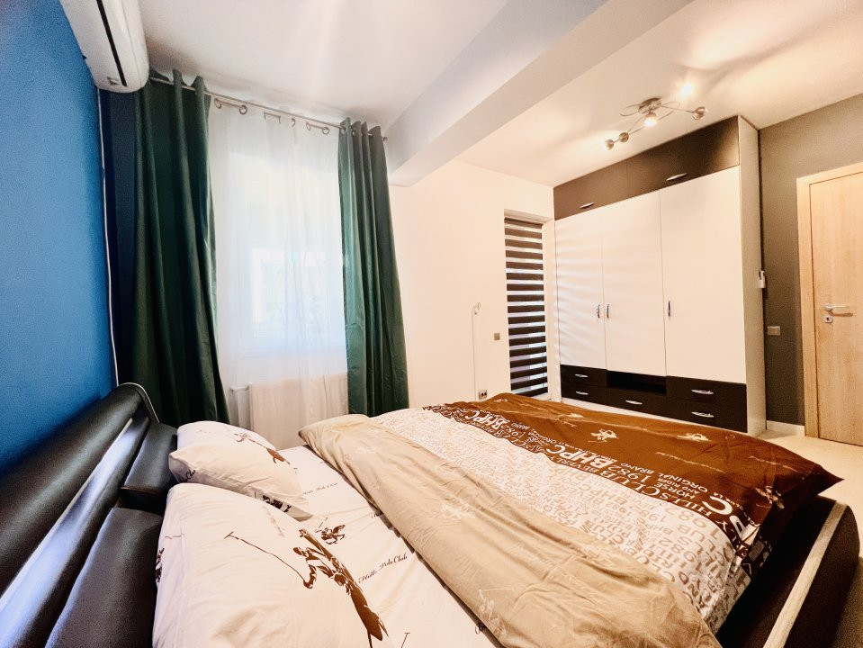 Apartament cu 3 camere, mobilat si utilat, luminos, vedere panoramică 