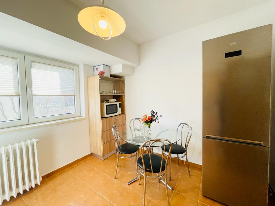 Apartament cu 3 camere de inchiriat in Piata Unirii - Fantani 