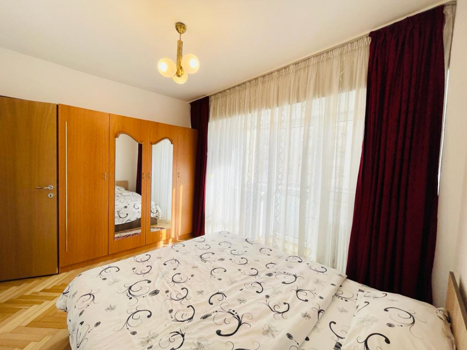 Apartament cu 3 camere de inchiriat in Piata Unirii - Fantani 