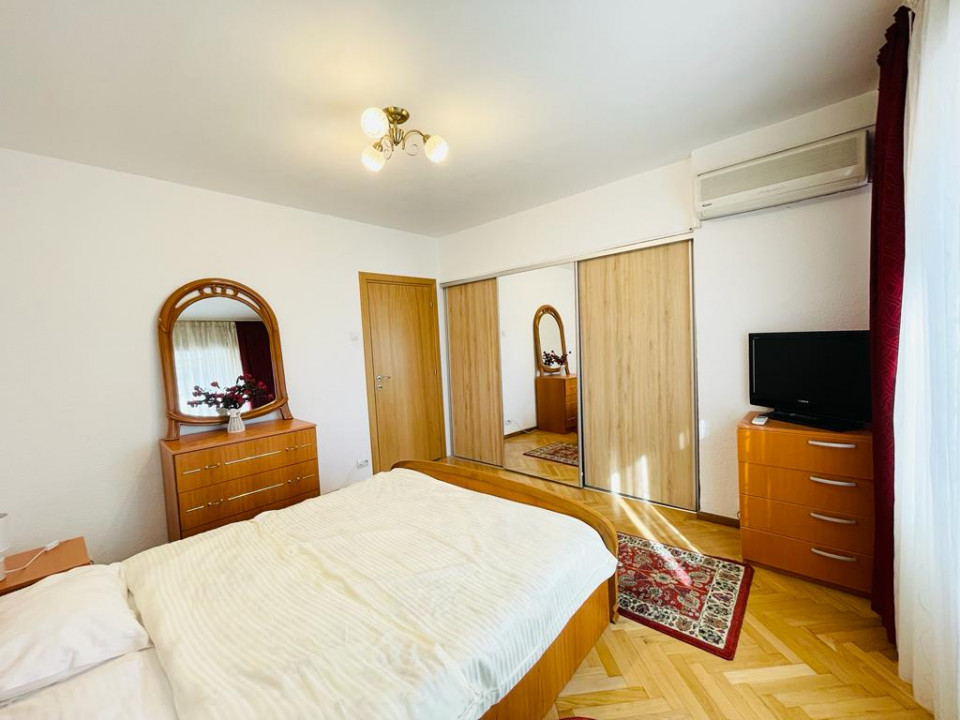 Apartament cu 3 camere de inchiriat in Piata Unirii - Fantani 