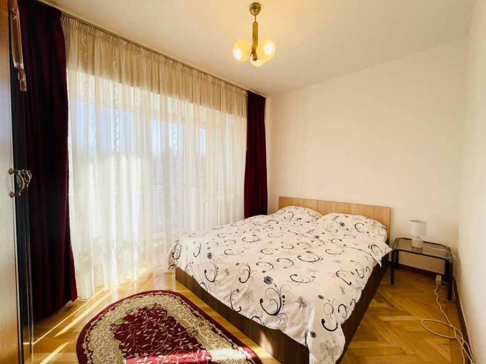 Apartament cu 3 camere de inchiriat in Piata Unirii - Fantani 