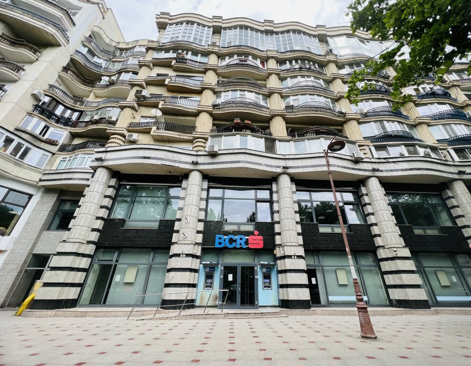 Spatiu comercial Stradal, Bdul Unirii, fostul BCR  V5