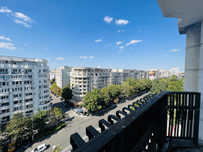 Apartament 2 camere B-dul Decebal, vedere stradală 