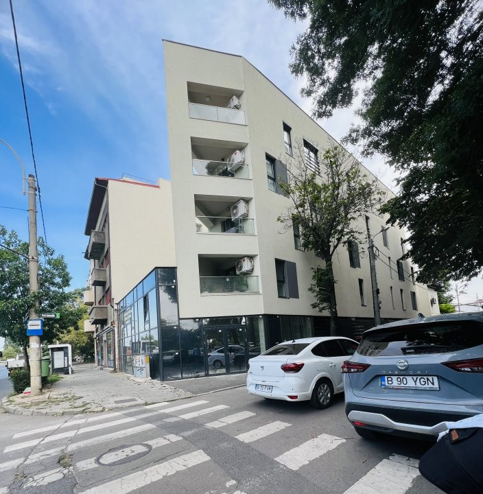 Spatiu Comercial, Stradal, in Calea Grivitei -  Podul Basarab