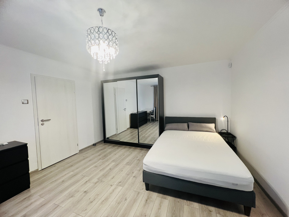 Garsoniera spatioasa in zona Decebal - Piata Alba Iulia