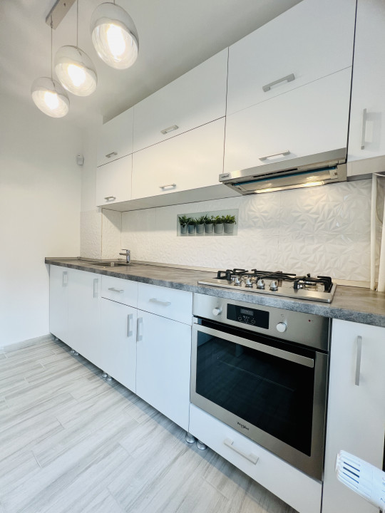 Garsoniera spatioasa in zona Decebal - Piata Alba Iulia