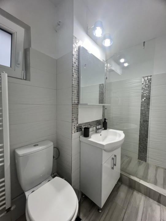 Garsoniera spatioasa in zona Decebal - Piata Alba Iulia