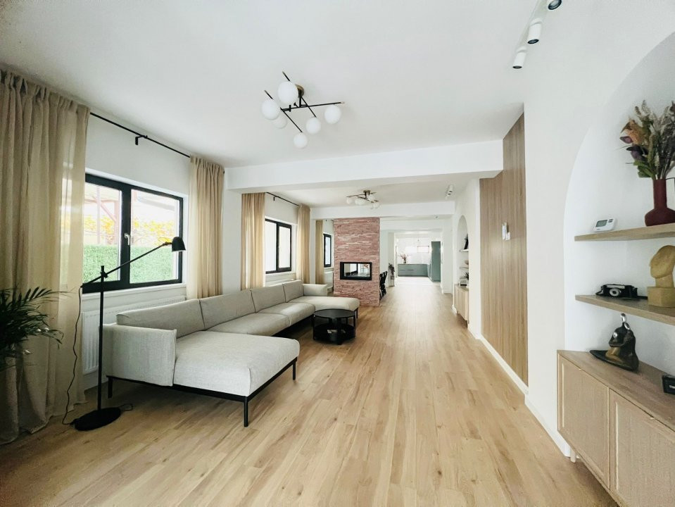 Proiect Unicat, Zona Centrala, Casa de lux 