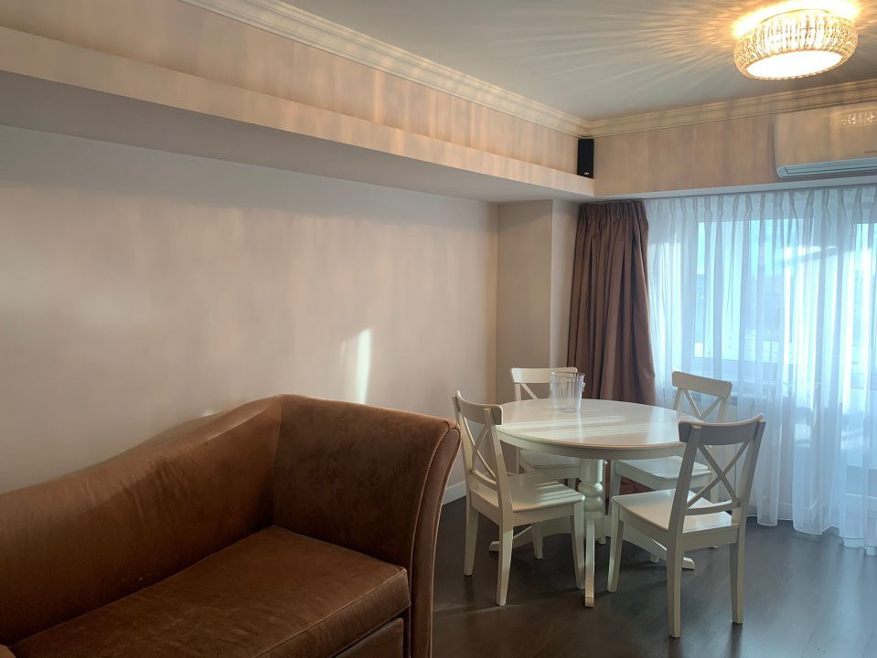Apartament cu 3 camere de inchiriat in Piața Alba Iulia